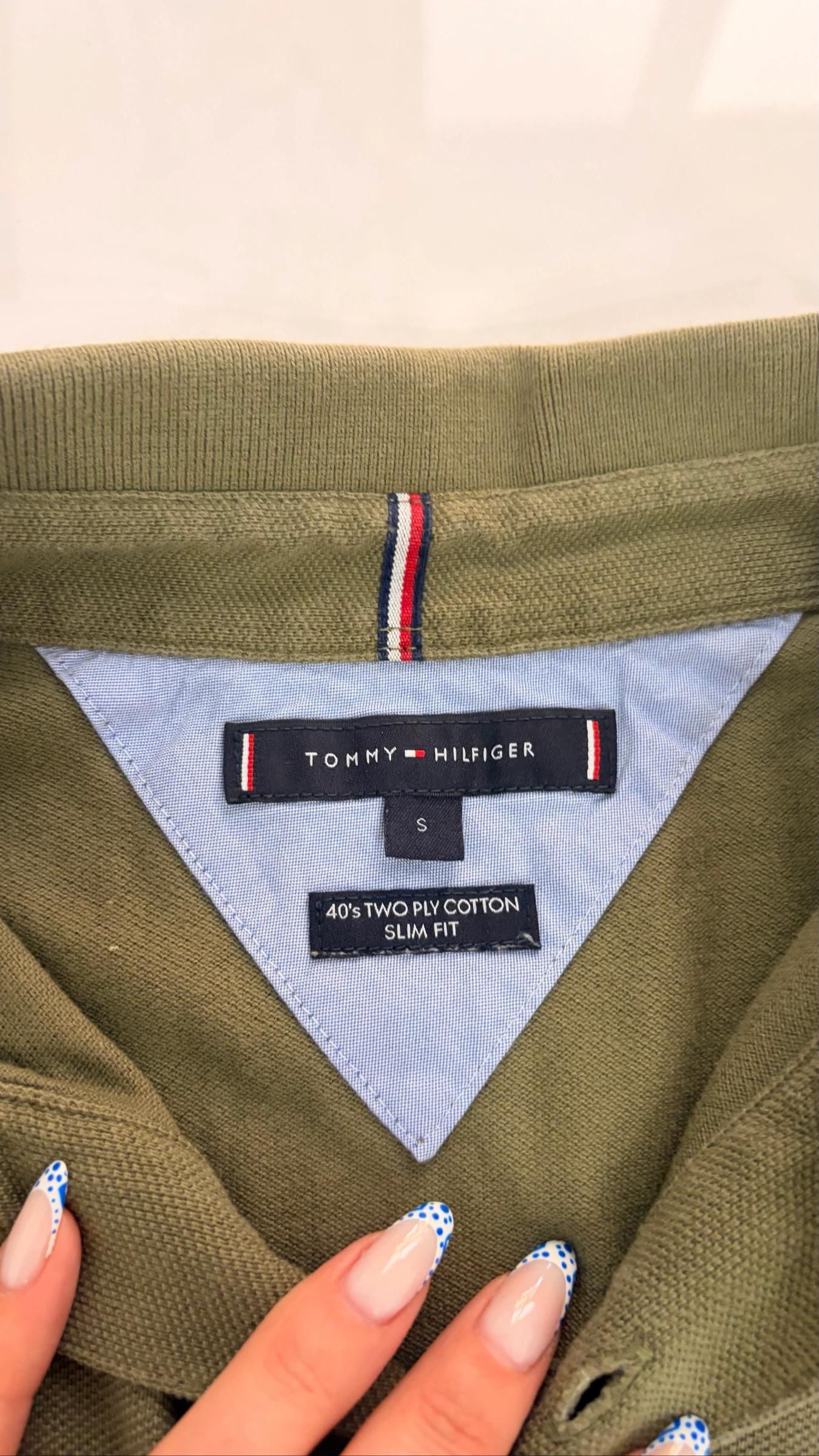 Polo Tommy Hilfiger homem cáqui verde oliva tamanho P - Logo bordado - Muito bom estado – photo 3